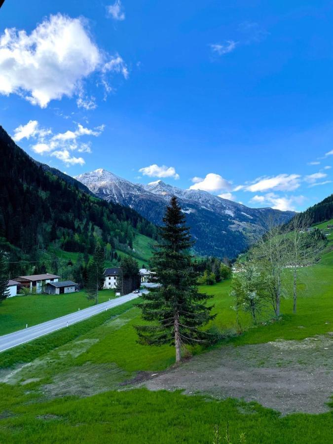 Tattoo Pension Mit Restaurant Und Tattoo-Studio Mörtschach Екстериор снимка