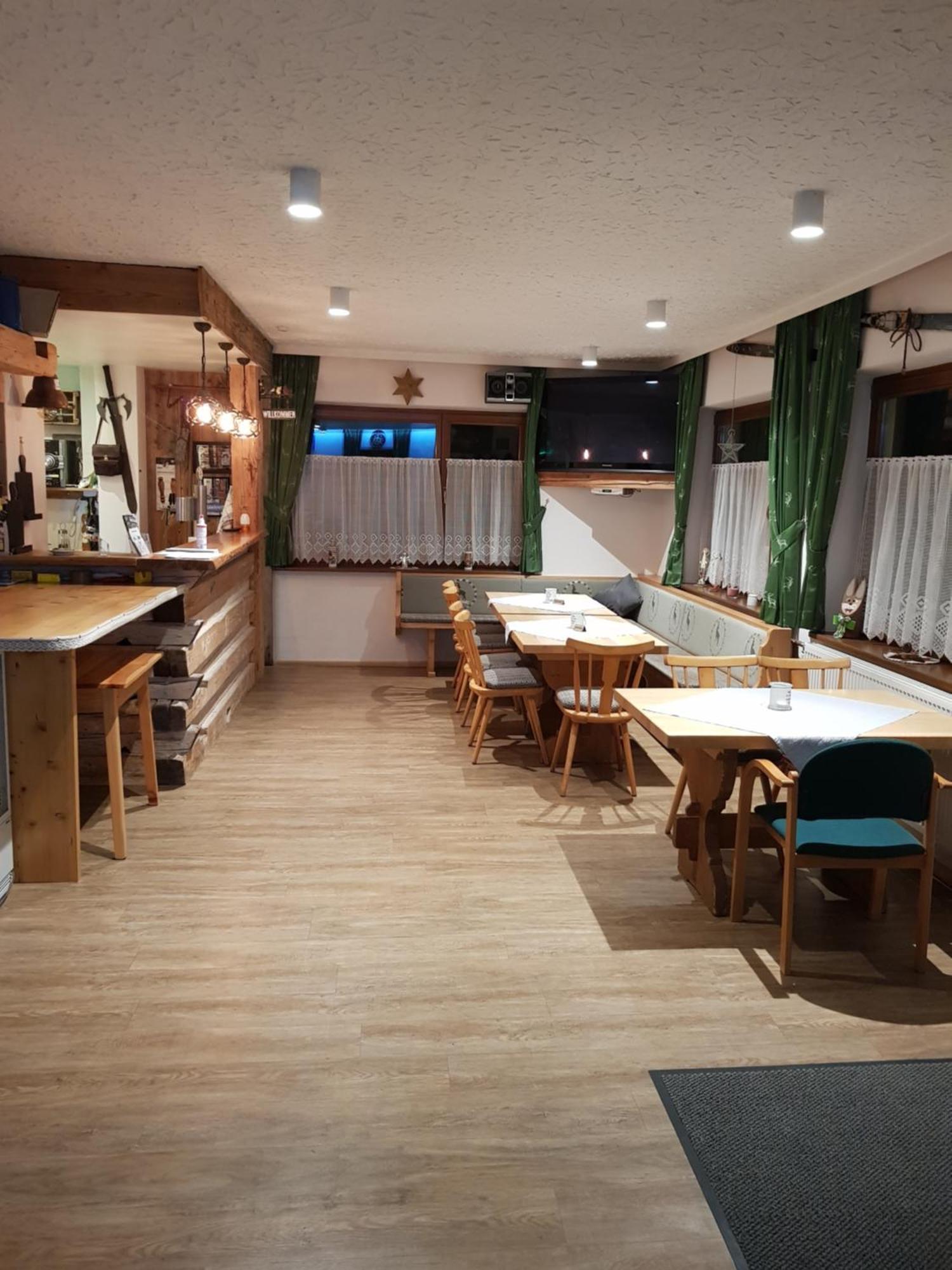 Tattoo Pension Mit Restaurant Und Tattoo-Studio Mörtschach Екстериор снимка