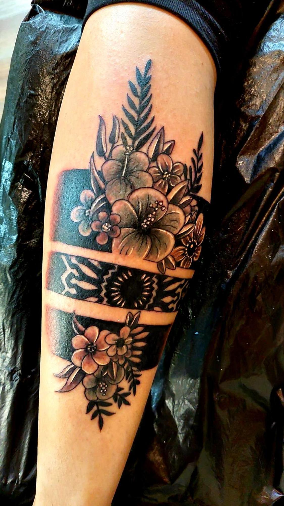 Tattoo Pension Mit Restaurant Und Tattoo-Studio Mörtschach Екстериор снимка